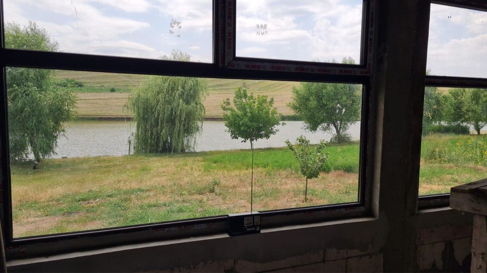 Balta peste, balta populata, luciu de apa