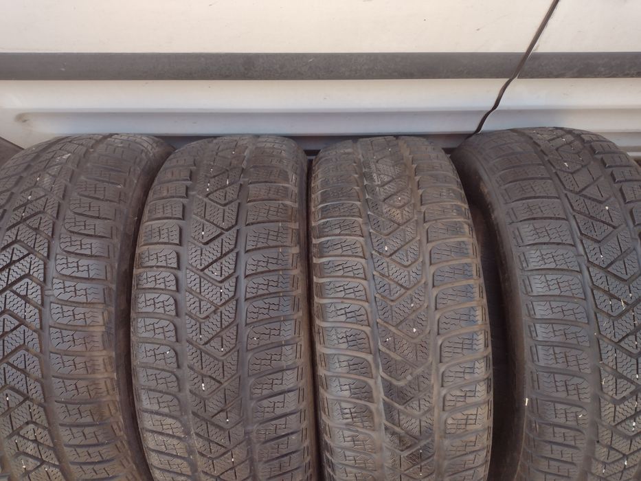 Топ състояние 4бр.215/60/16 Pirelli dot3516