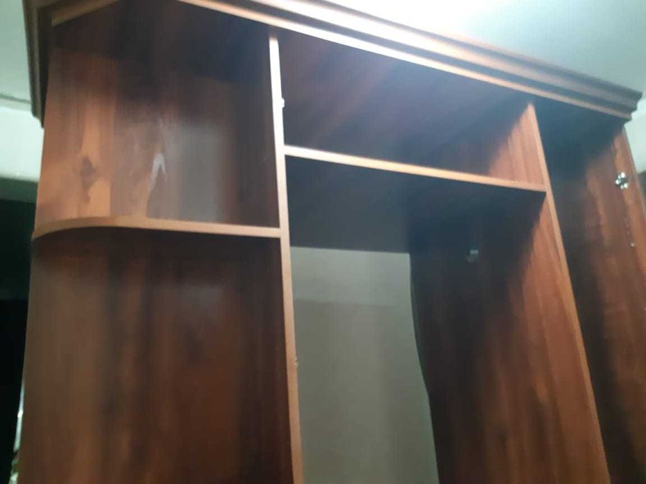 Продам шкаф для одежды
