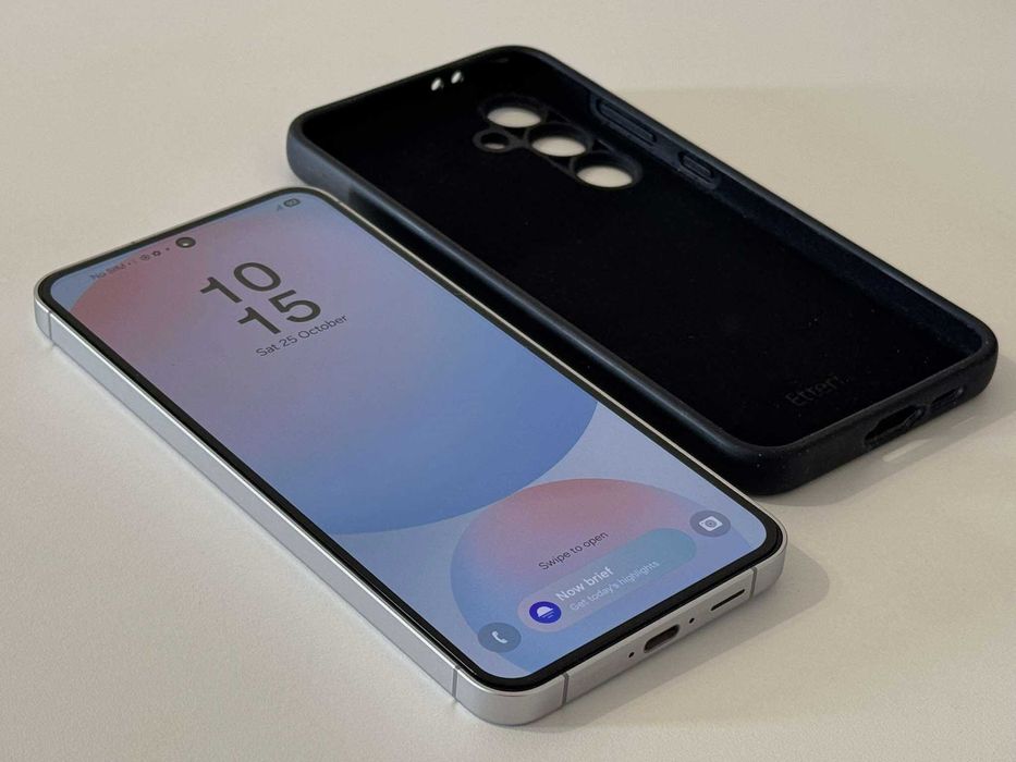 Бартер!Като НОВ! Samsung Galaxy S24 FE 256GB Blue (Син)