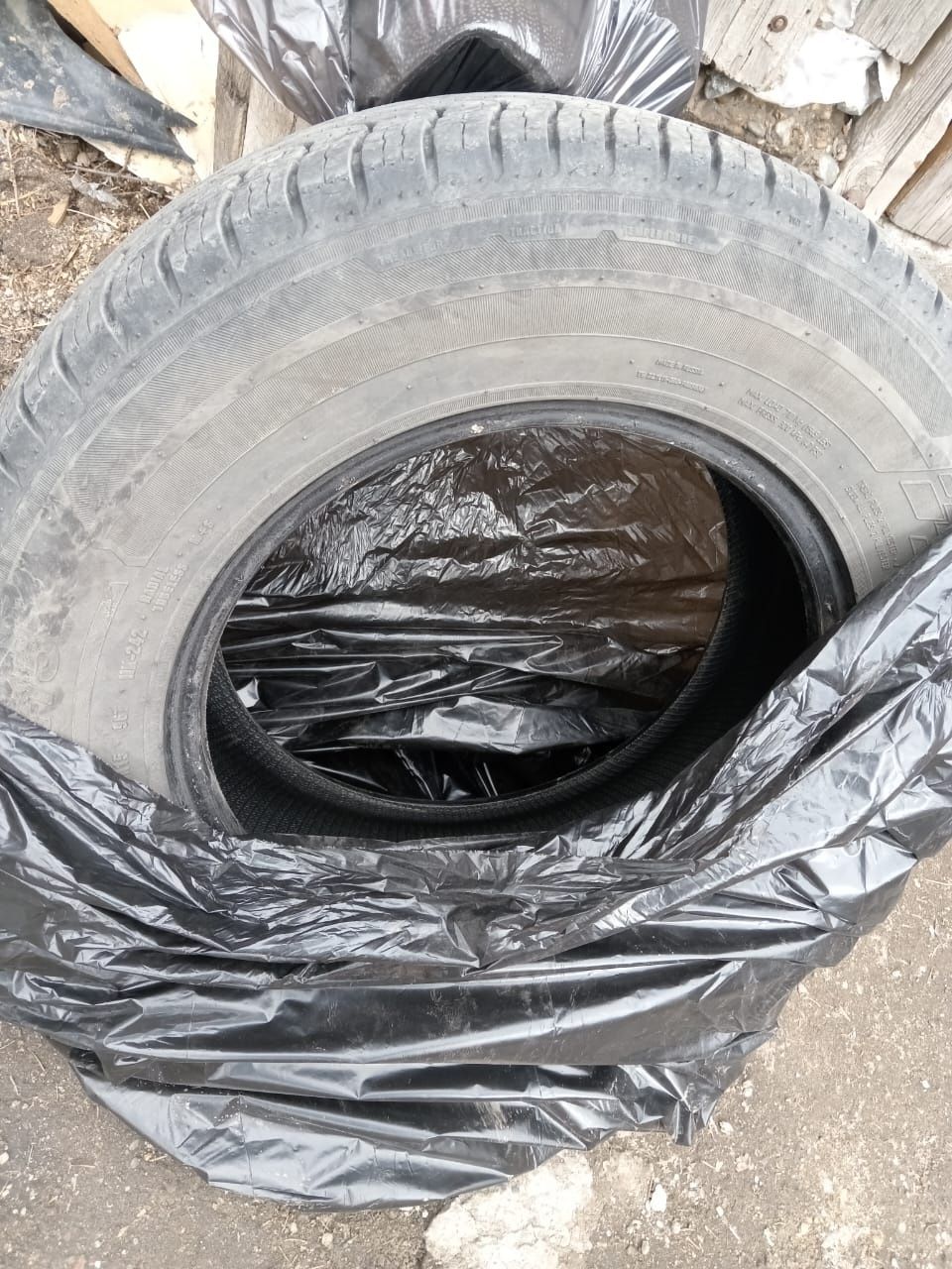 Шины R15  205/70 летние