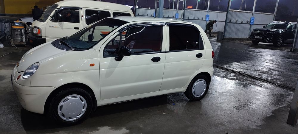 Холати аъло даражада 2та жойида краска бор 
Межикар 905, антирадар, ви