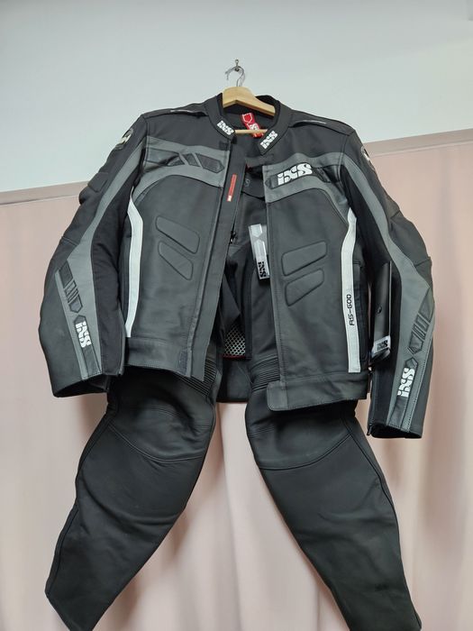 Costum moto nou din piele IXS 54 L