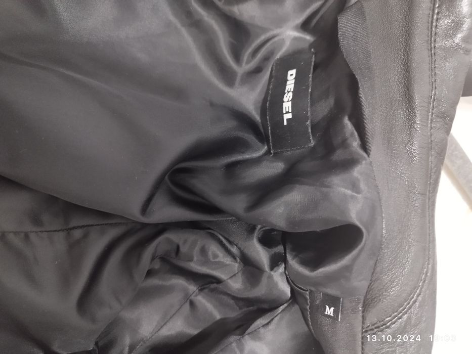 Vând geaca piele Diesel damă originală