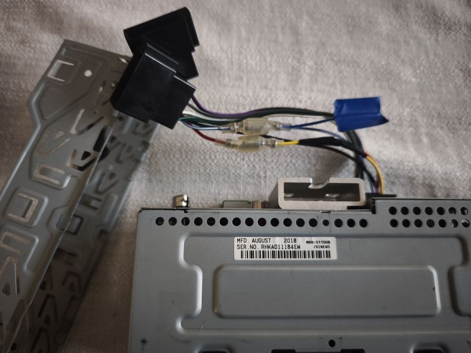 Авторесийвър Pioneer MVH-S110UB