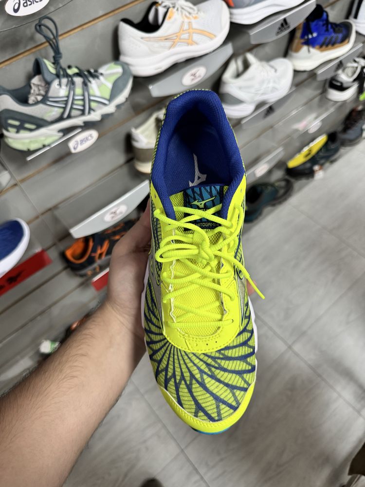 Mizuno на скидке беговые кроссовки оригинальные Мизуно Wave