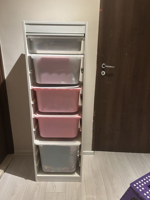 Ansamblu depozitare cu cutii si polite ikea