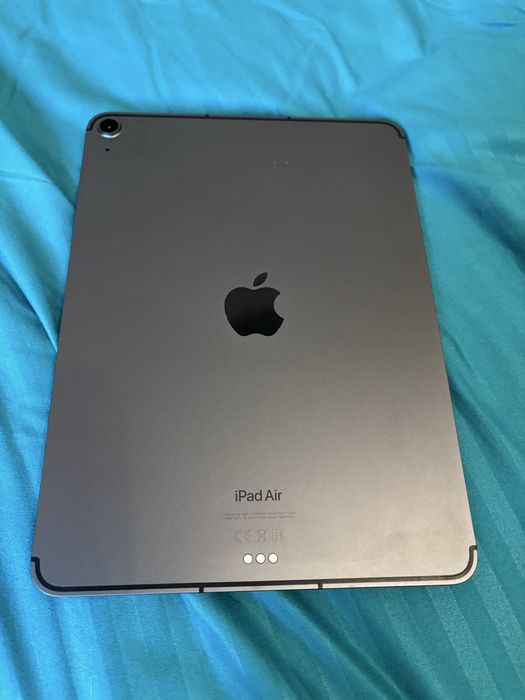 Ipad Air 5th gen cu multe accesorii