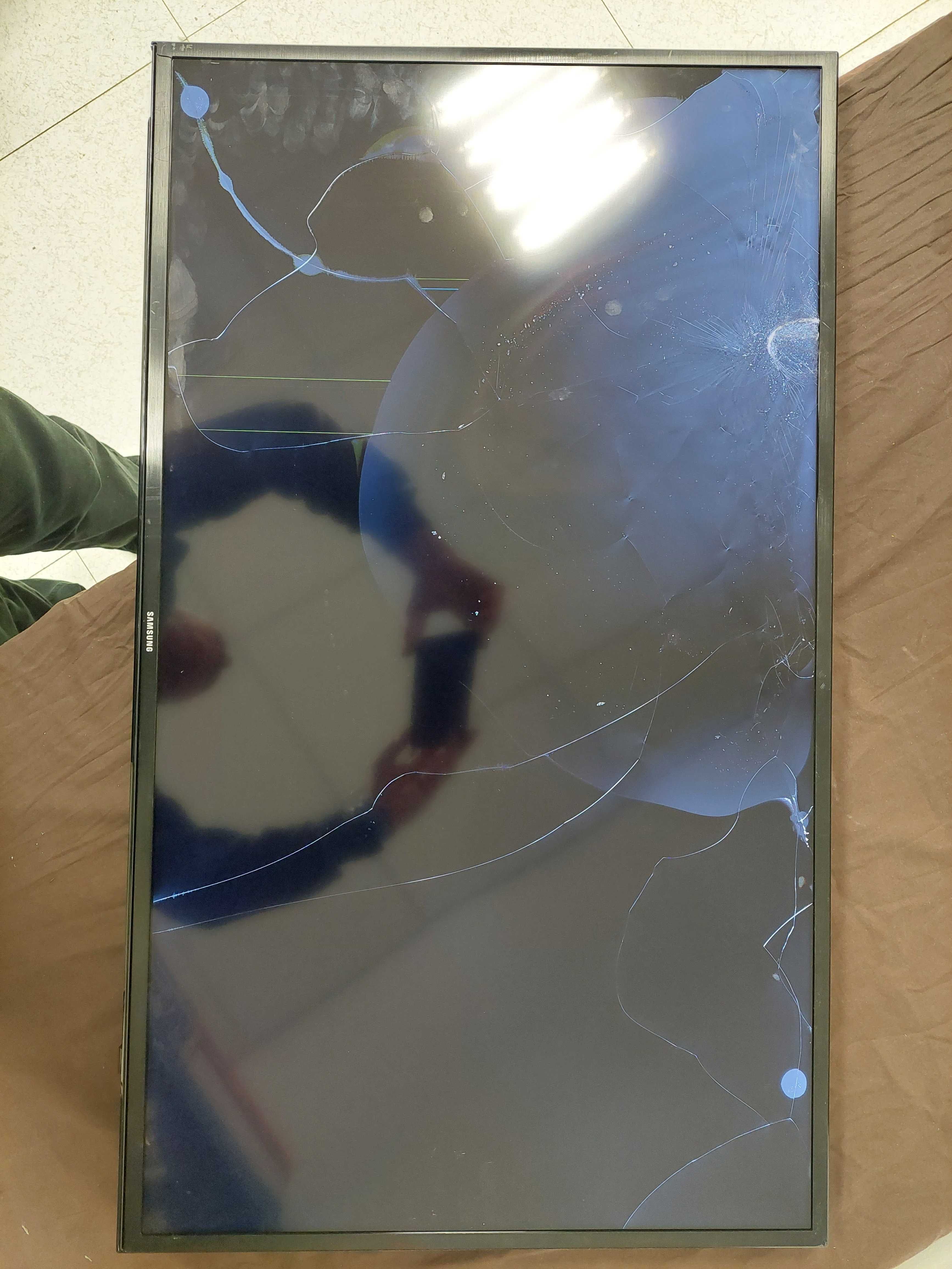 TV Samsung UE 40 MU6172U за части