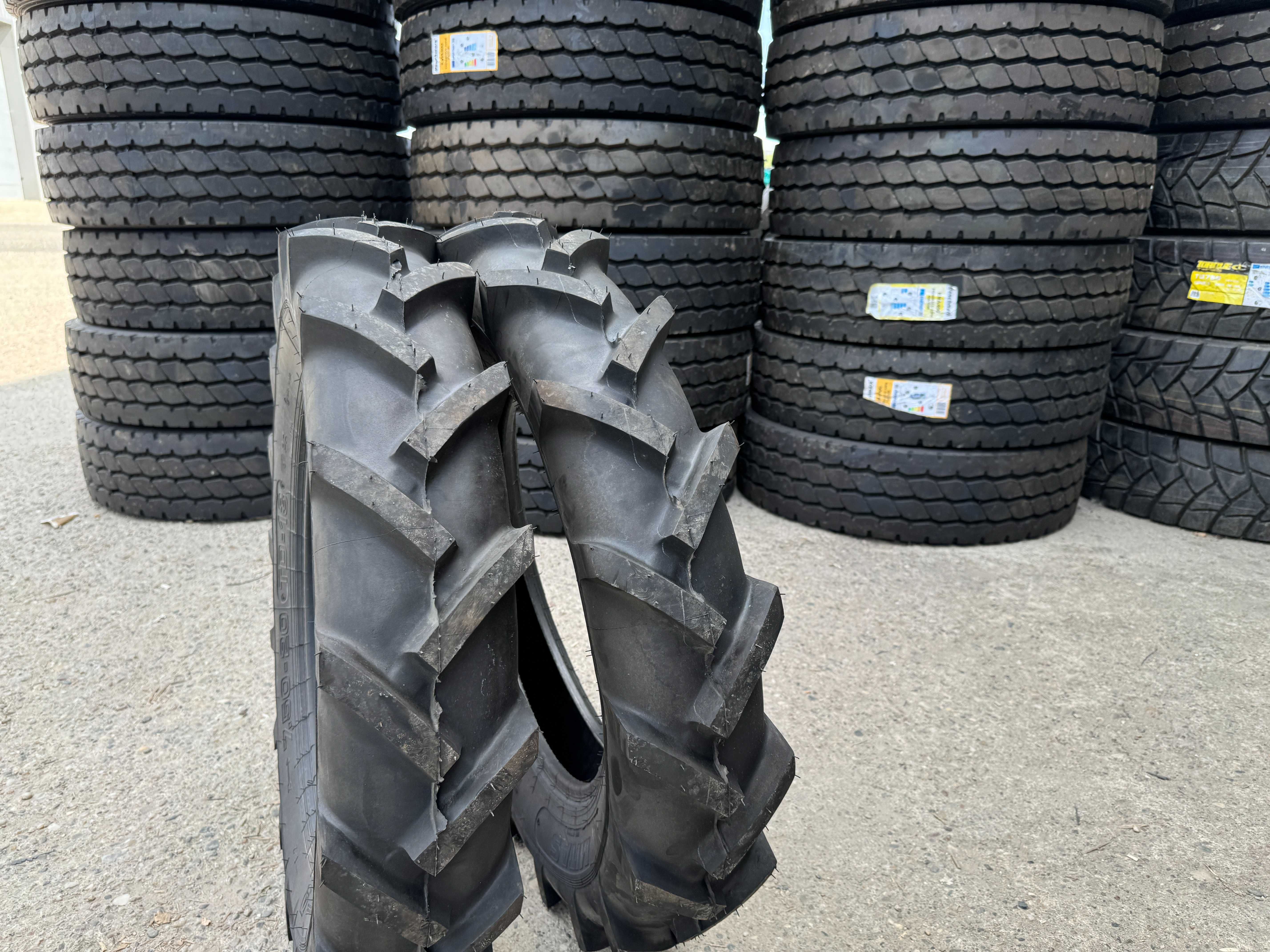 Anvelope noi 7.50-20 cu 6 pliuri marca MITAS de tractiune