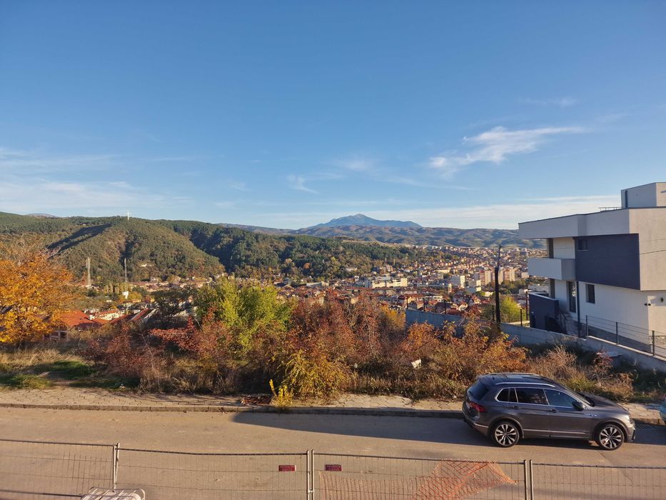 Тристаен апартамент с панорамна гледка в кв. Баларбаши