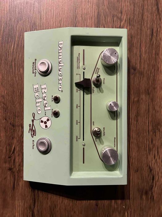 Продавам Danelectro DTE-1 Reel Echo Tape Simulator Pedal