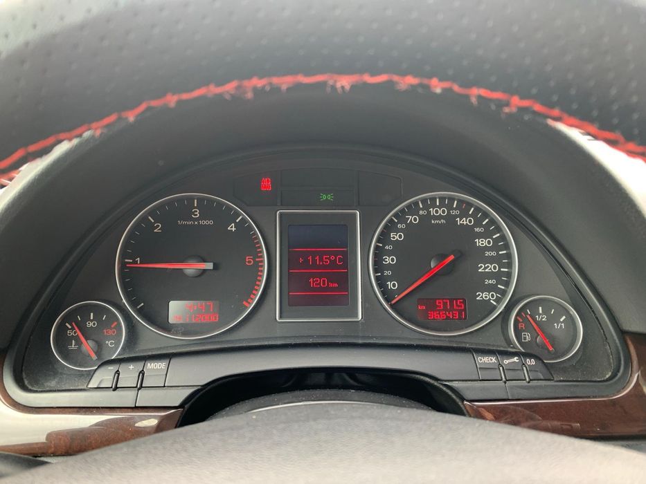 Vând Audi A4 B6 1.9 131 cp AWX