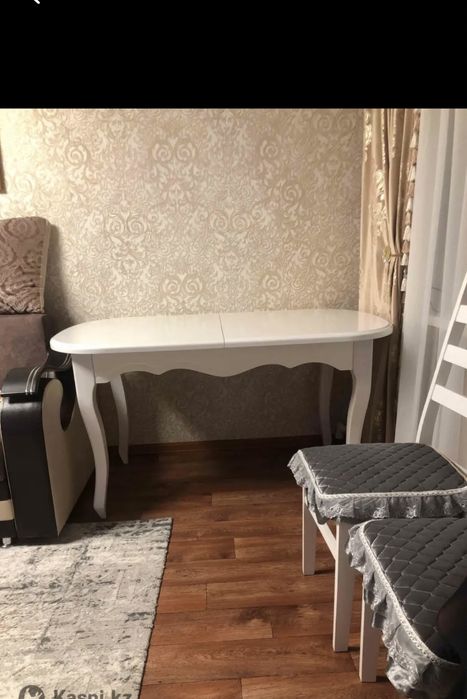 Стол для гостинной белая дерево