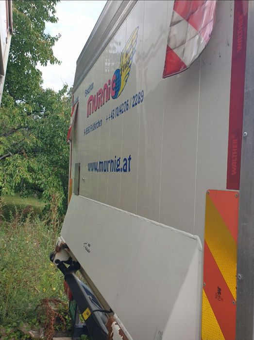 Бризентова надстройка 2016г със странична врата и падащ борд 7.30дължи