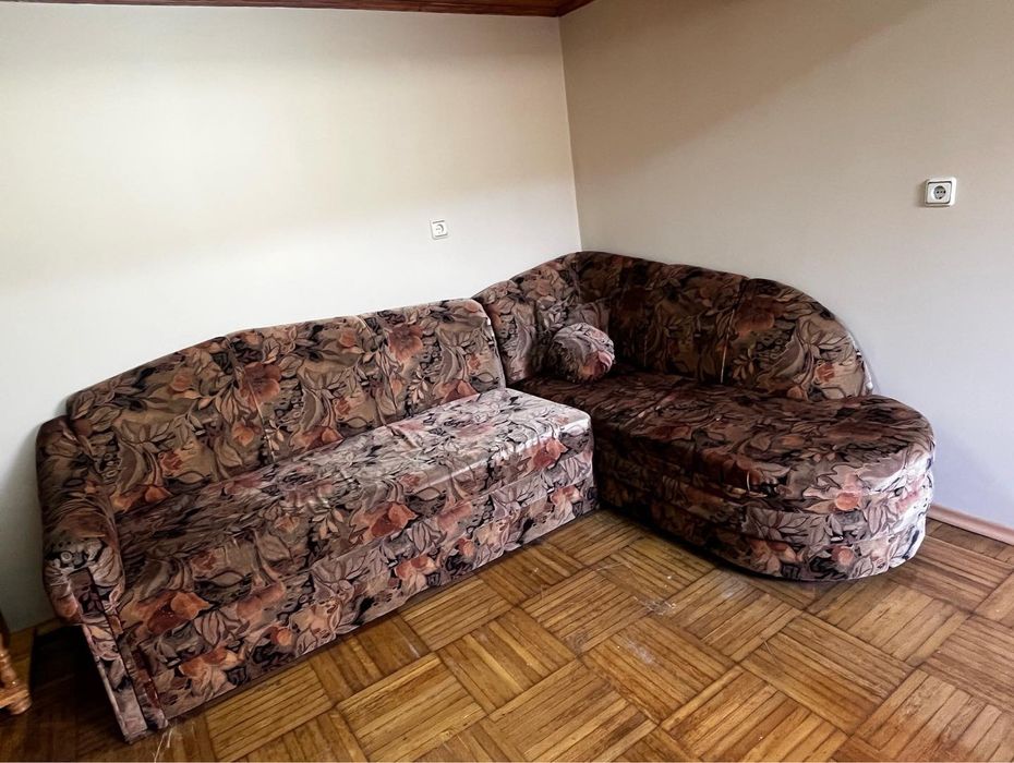 Ъглов разтегателен диван