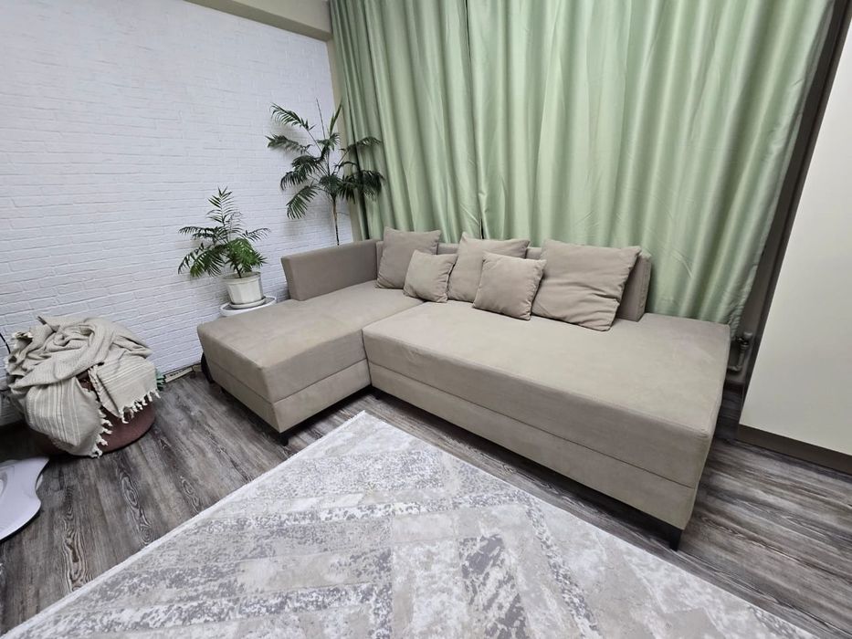 Продам диван почти новый