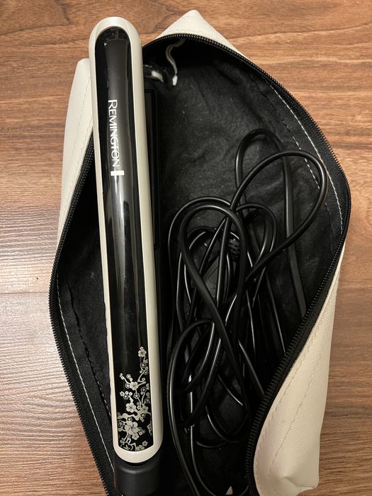 Placa de indreptat parul Remington, model S9500