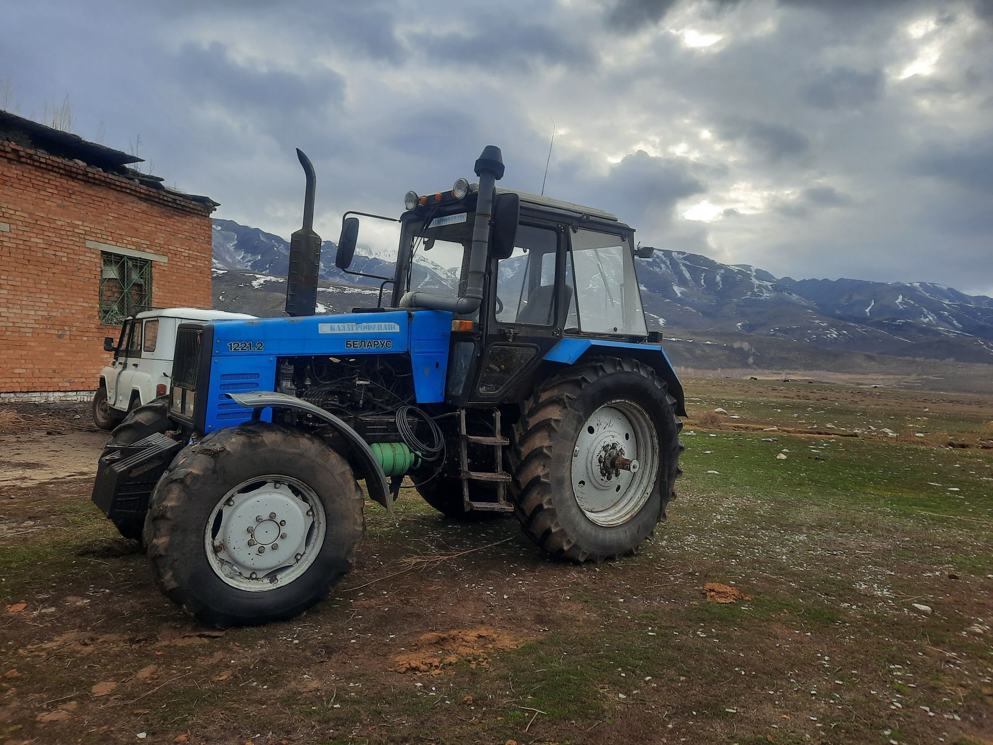 Продам МТЗ 1221.2