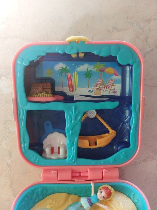 Поли покет, кутийка с изненади