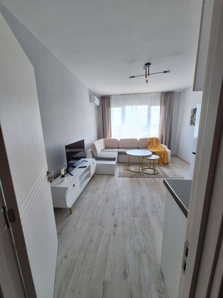 Продава се Четиристаен апартамент в Стара Загора, Казански - изток - 85 кв.м за 1377 €/кв.м - Снимка #2