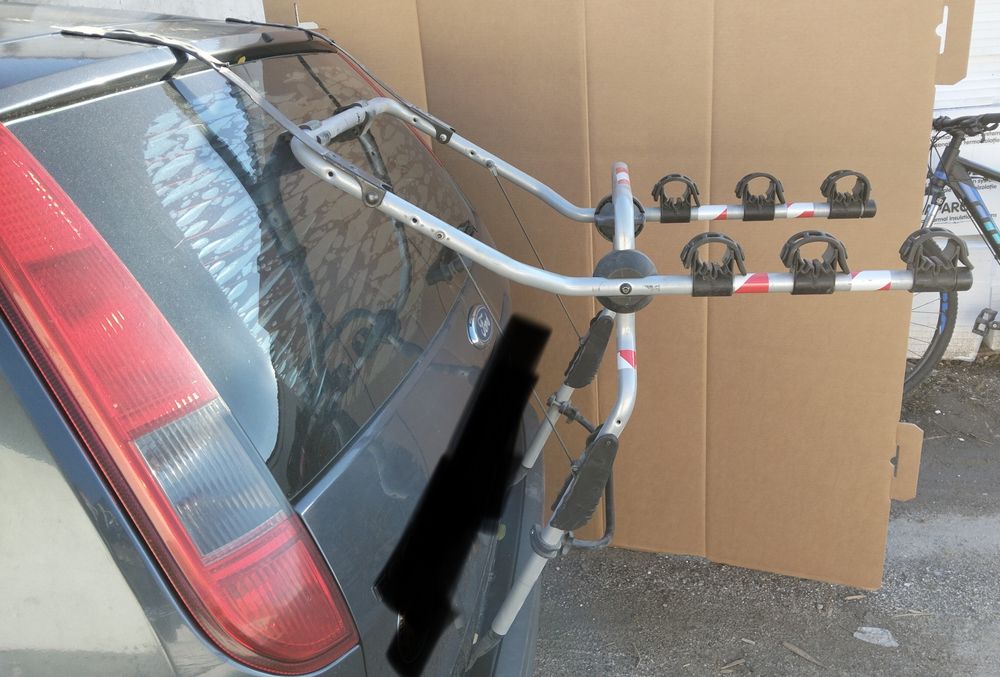Vând suport bicicleta