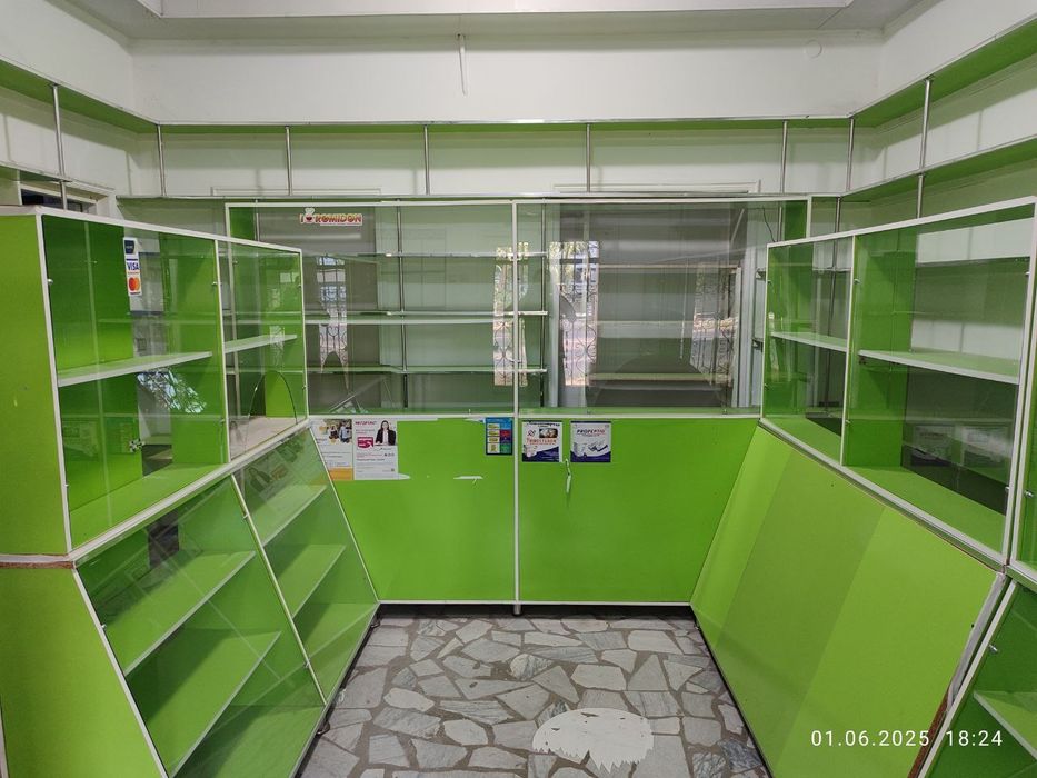 Vitrina , Stellaj , savdo uskunalari srochno sotiladi