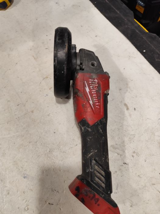 Безчетков акумулаторен ъглошлайф Милуоки Milwaukee M18 FSAG125XB