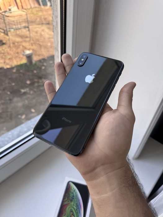 iPhone Xs Max 64gb все работает