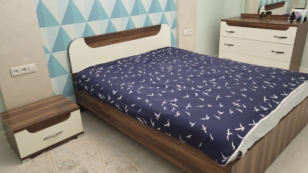 Продам Спальный гарнитур