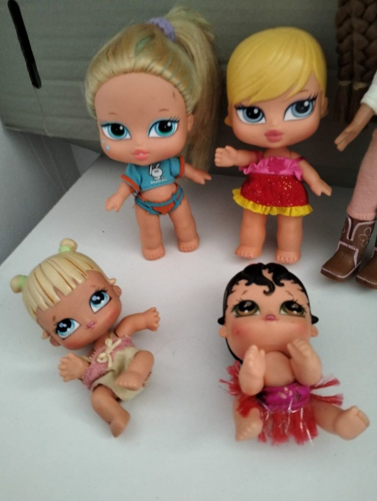 Păpuși bratz mini