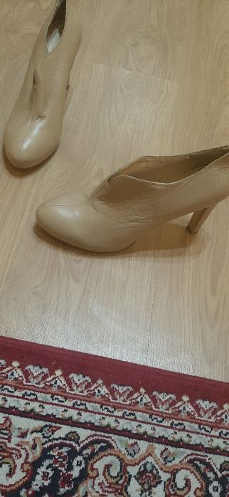 Срочно демисезонная женская обувь по дешевым ценам