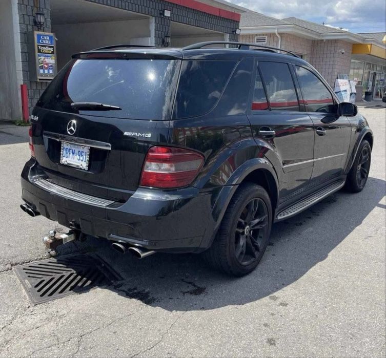 Mercedes-Benz ML 63 AMG 510cp 2008