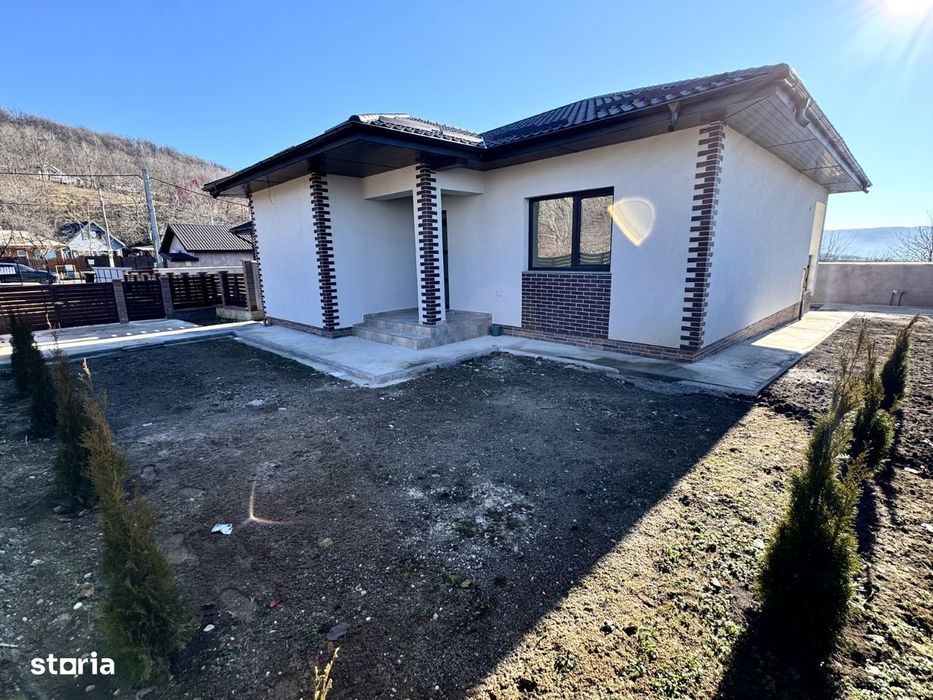 CANALIZARE! ASFALT! Dressing! Casa 3 camere, Bucium-Barnova