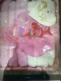 Полотенце-салфетки  розовые в корзине