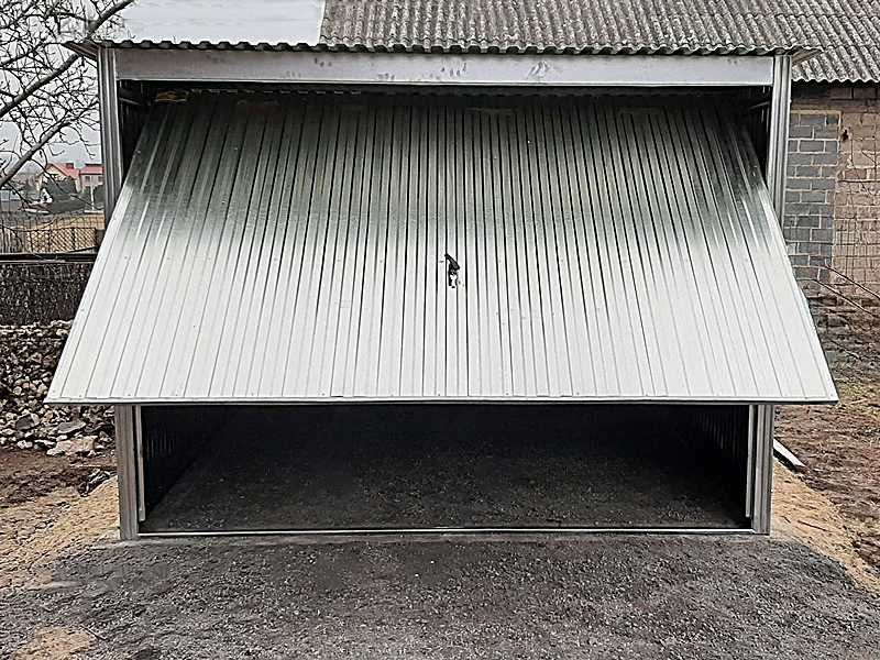 Продава се Гараж / Паркомясто в Омуртаг - 15 кв.м за 106 €/кв.м - Снимка #2