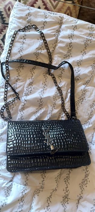 Geanta neagra piele lacuita