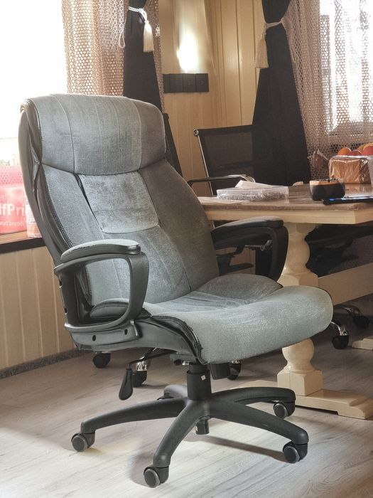 Scaun birou foarte comfortabil, office.