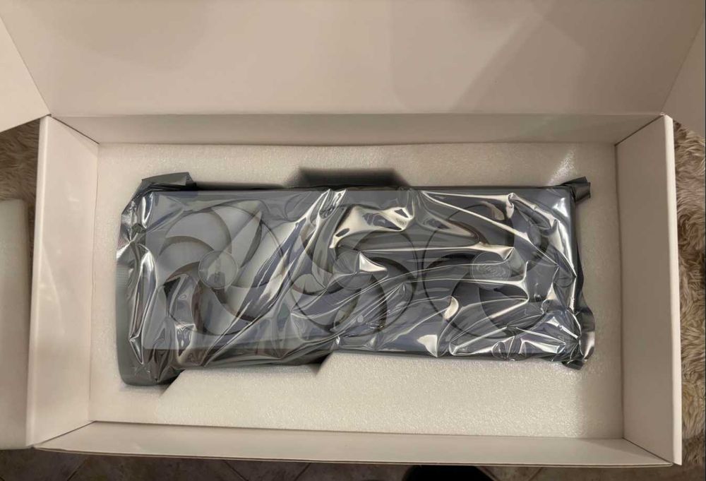 GIGABYTE GeForce RTX 5080 Aorus Master ICE 16GB GDDR7 256bit