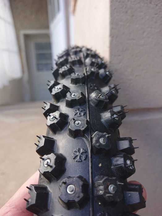 Зимни гуми за колело 26" Schwalbe Ice Spiker – с шипове