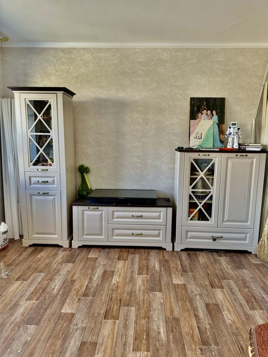 Продам стенку в гостиную