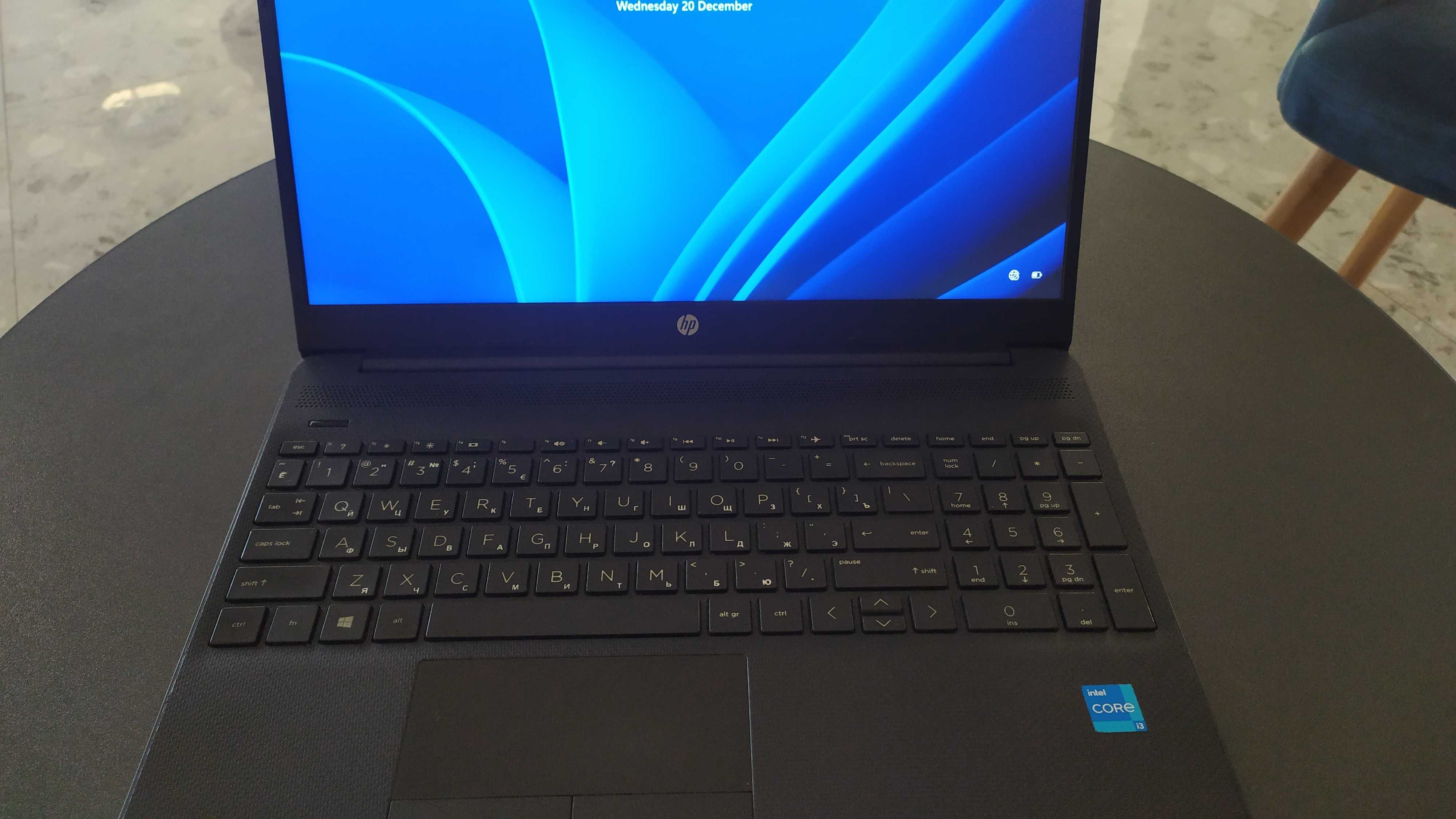 Hp laptop i3-11th gen 256GB SSD/8GB DDR4/15.6"