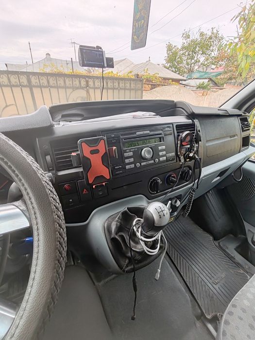 Vând Ford transit 8+1 varianta lungă și analta