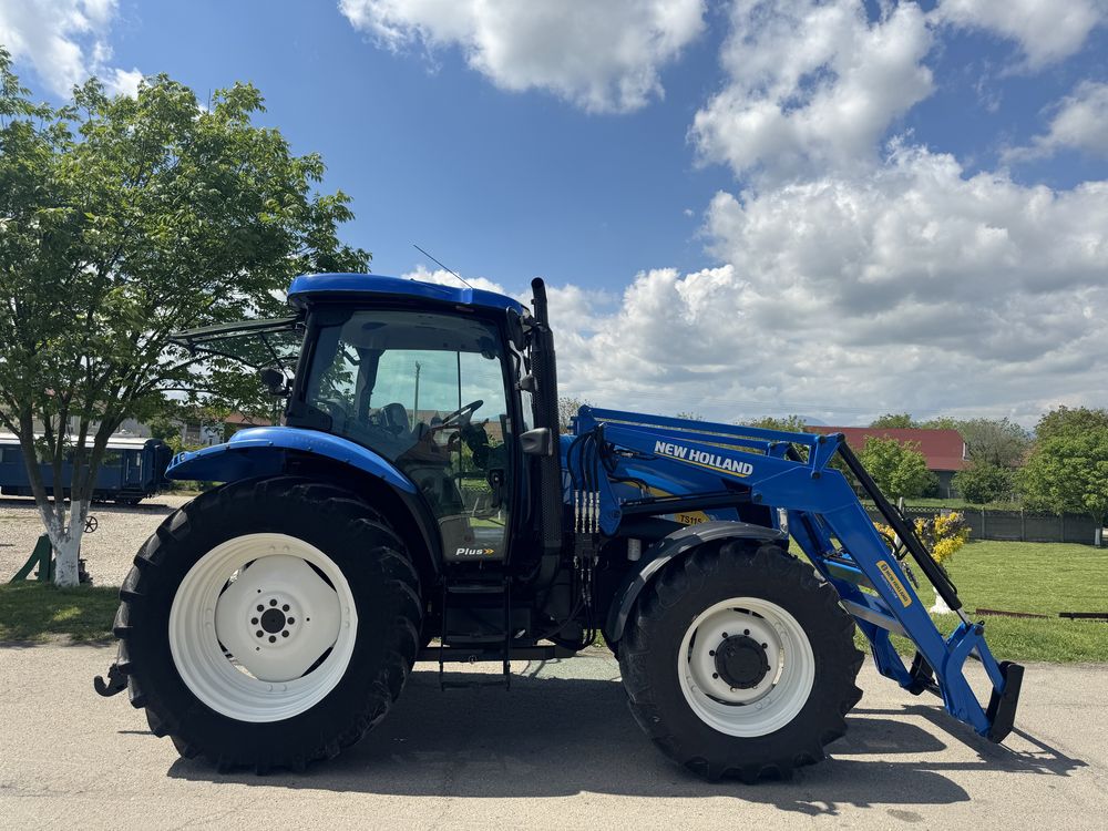 Tractor NEW HOLLAND TS 115A cu incarcator.Recent import