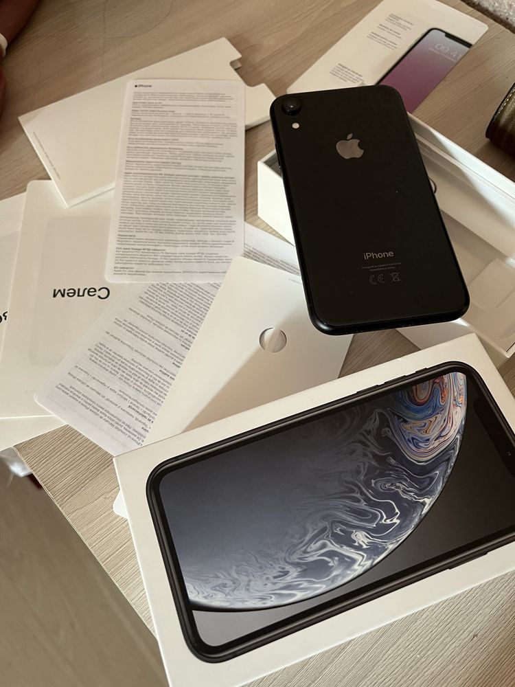 Продам Айфон Хр в идеальном состояние