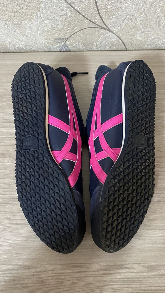 Кроссовки кожаные Asics. Оригинал!