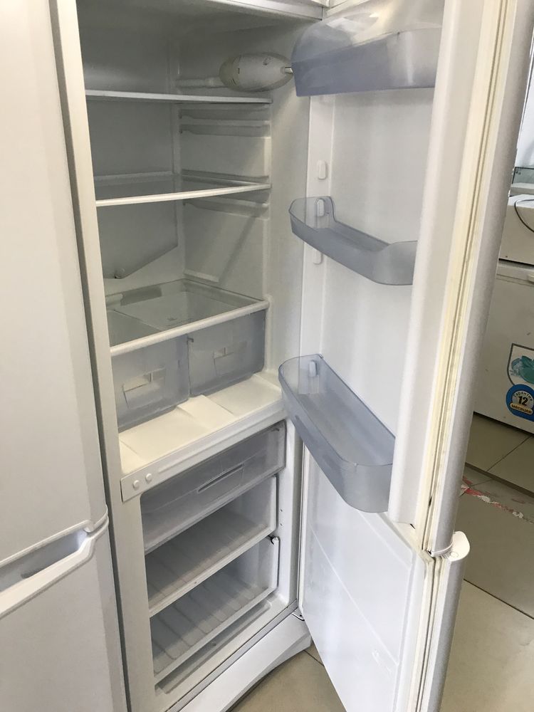 Продается холодильник Indesit | Доставка, Гарантия - Сервис "МОЛНИЯ"