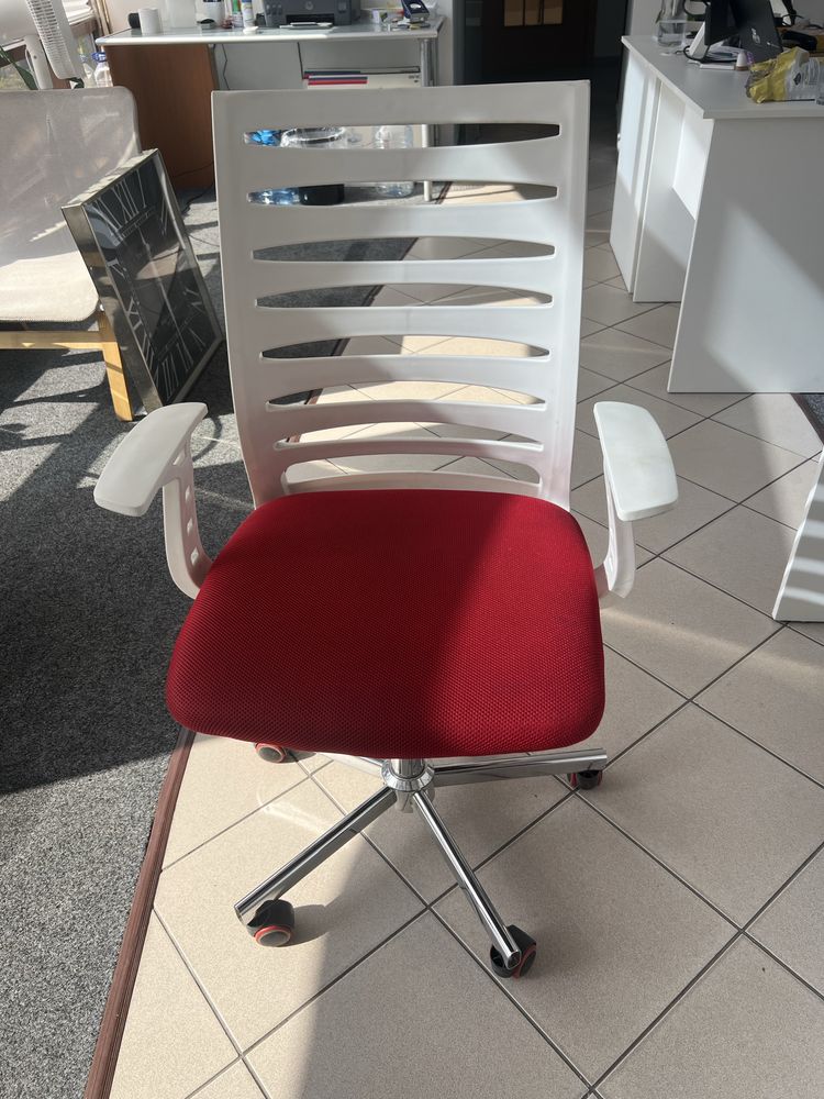 Mobilier Birou Masa Scaun