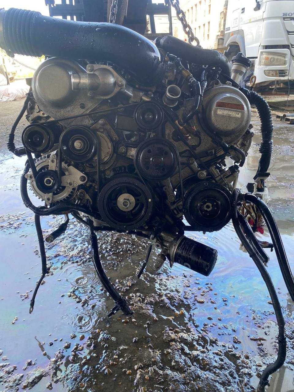 Двигатель Toyota 3UZ-FE +КПП автомат урнатиб бериш+кафолати биланю№016