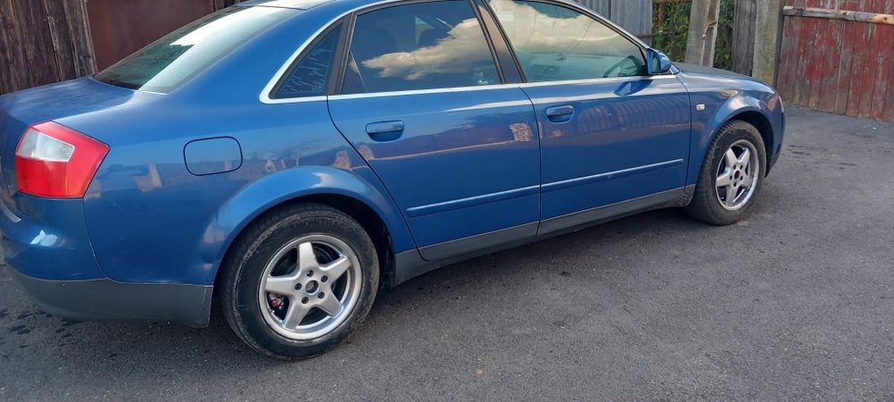 Vând Audi A4 B6 16 benzina